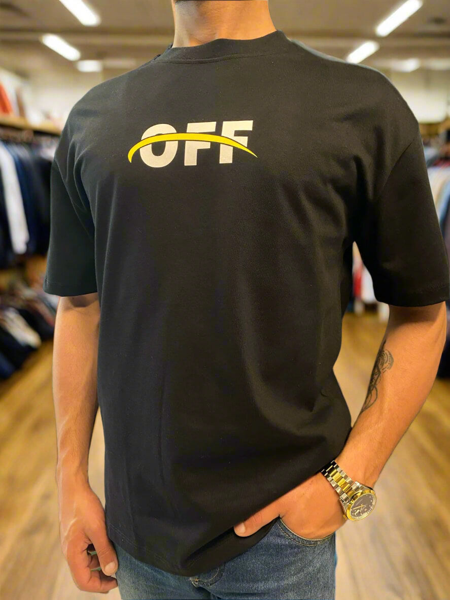 Off-White T-Shirt (oversized)