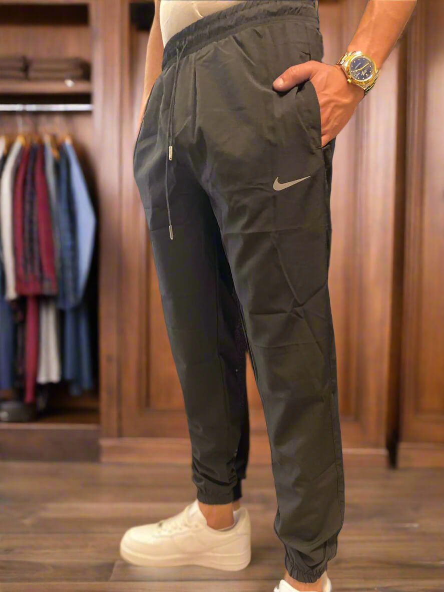 Nike Sweatpants (Parachute / Slim)