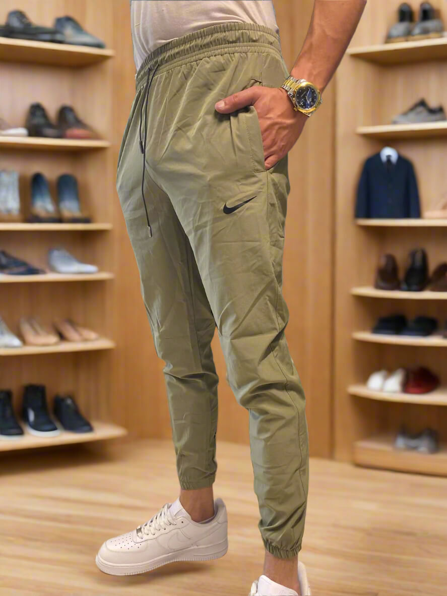 Nike Sweatpants (Parachute / Slim)