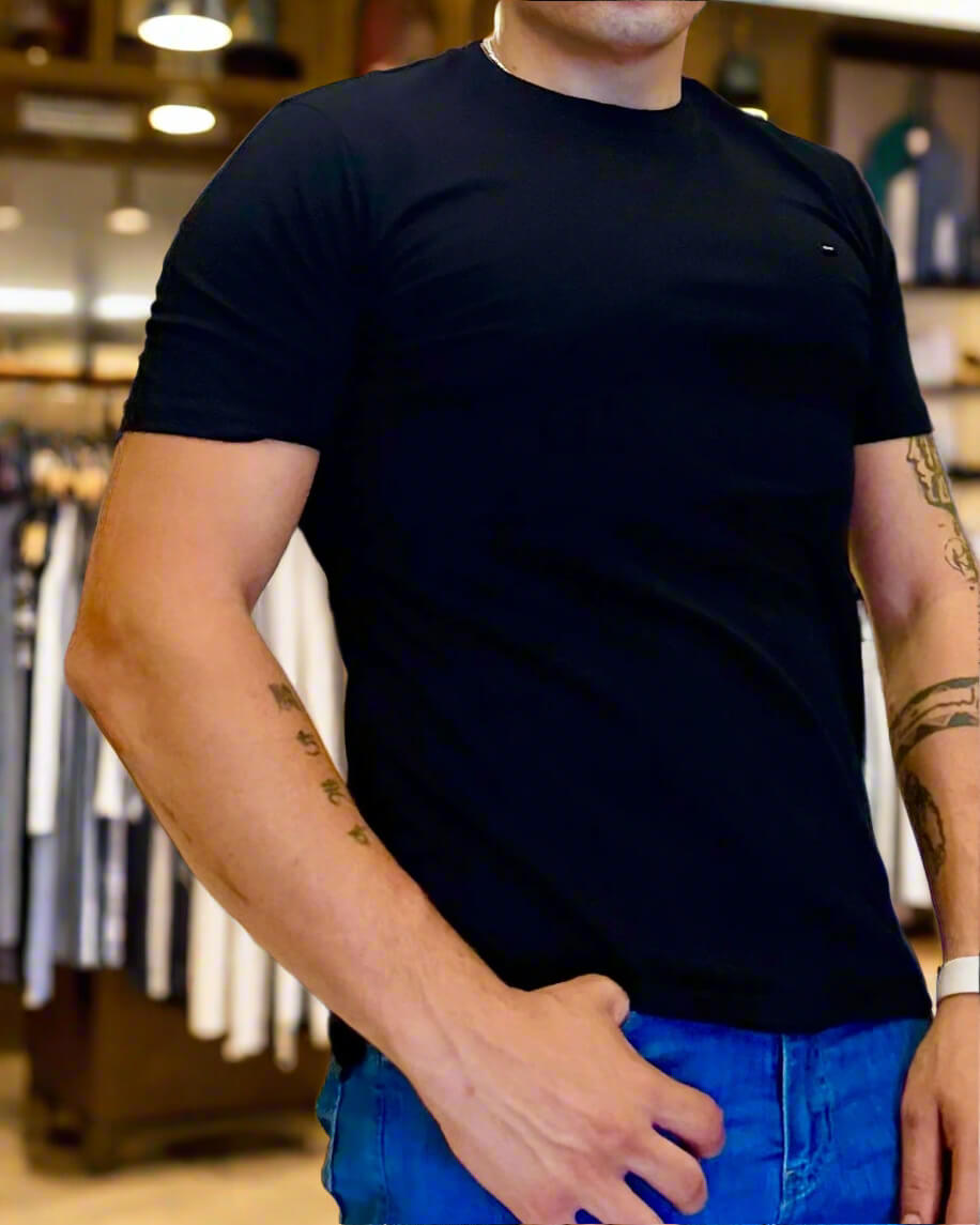 Konko Basic Rounded Neck T-shirt
